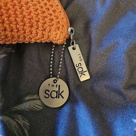 ✨️ The Sak Orange Woven Cosmetic Pouch - Picture 4 of 8